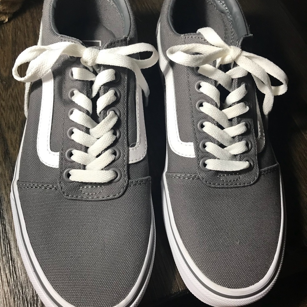 Vans - Picture 2 of 4